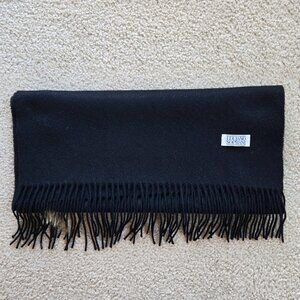 NWOT Luciano Soprani Cashmere Black Scarf